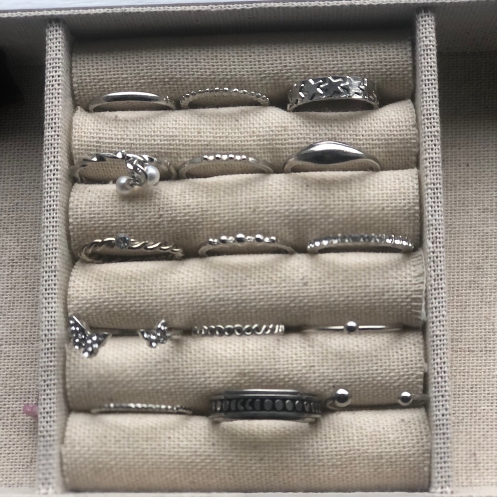 bundle of 15 gorgeous assortment rings
